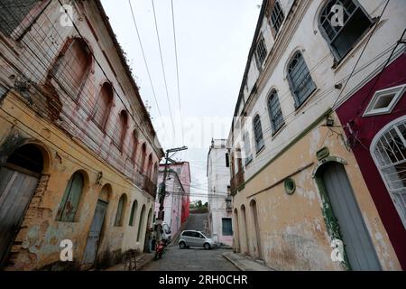 cachoeira, bahia, brésil - 4 novembre 2023 : vue d'architecture de vieilles demeures dans la ville de Cachoeira, dans le réconcilavo de Bahia. Banque D'Images