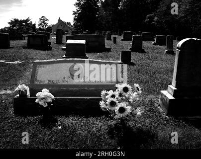 La tombe du pionnier de la musique country et fondateur de l'historique famille carter, à Maces Spring dans le sud-ouest rural de la Virginie (voir les infos supplémentaires). Banque D'Images