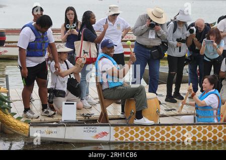 NY, États-Unis. 12 août 2023. Flushing Park, New York, États-Unis, le 112 août 2023 - le maire Eric Adams participe au Festival des bateaux-dragons de Hong Kong 2023 avec l'unité des affaires communautaires des maires (CAU) à Meadow Lake à Flushing Meadows Corona Park, Queens, le samedi 12 août 2023. Photo : Luiz Rampelotto/EuropaNewswire (image de crédit : © Luiz Rampelotto/ZUMA Press Wire) USAGE ÉDITORIAL SEULEMENT! Non destiné à UN USAGE commercial ! Banque D'Images