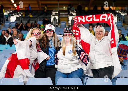 Sydney, Australie. 12 août 2023. Sydney, Australie, 12 août 2023 : fans de l'Angleterre lors du match de football de quart de finale de la coupe du monde féminine de la FIFA 2023 entre l'Angleterre et la Colombie au Stadium Australia à Sydney, Australie. (Daniela Porcelli/SPP) crédit : SPP Sport Press photo. /Alamy Live News Banque D'Images