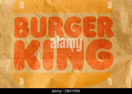 Tyumen, Russie-05 août 2023 : Burger King est une chaîne multinationale américaine de restauration rapide de hamburgers, fondée en 1953 Banque D'Images