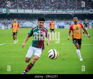 Kolkata, Inde. 12 août 2023. East Bengal FC a battu Mohunbagan Super Giant 1-0 dans Durand Cup Group League Match-2023 Kolkata Derby avec le score solitaire de Nandhakumar Sekar (maillot no-11) lors de la 2e moitié du match du 12 août 2023 au VYBK Stadium (image de crédit : © Amlan Biswas/Pacific Press via ZUMA Press Wire) USAGE ÉDITORIAL UNIQUEMENT! Non destiné à UN USAGE commercial ! Banque D'Images