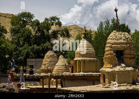 Incroyable vue sur le toit de Lo Manthang avec maisons traditionnelles et monastères dans Upper mustang, Népal Banque D'Images