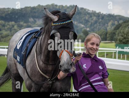 Hippodrome de Chepstow - Cabinet des clowns - Racing League 2023 Banque D'Images