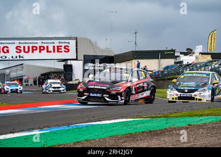 Dunfermline, Royaume-Uni. 13 août 2023. BTCC Knockhill Race 1 lors du British Touring car Championship au circuit de course de Knockhill, Dunfermline, Écosse, le 13 août 2023. Photo de Chris Williams. Usage éditorial uniquement, licence requise pour un usage commercial. Aucune utilisation dans les Paris, les jeux ou les publications d'un seul club/ligue/joueur. Crédit : UK Sports pics Ltd/Alamy Live News Banque D'Images