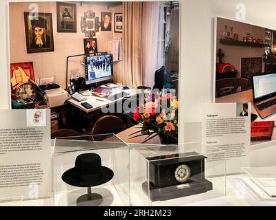 Amsterdam, pays-Bas. 6 août 2023. Divers objets anciens dans les expositions du Musée historique juif. Photo de haute qualité Banque D'Images