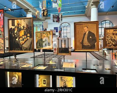 Amsterdam, pays-Bas. 6 août 2023. Divers objets anciens dans les expositions du Musée historique juif. Photo de haute qualité Banque D'Images