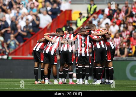 Brentford le dimanche 20 août 2023. L'équipe de Brentford s'est réunie lors du match de Premier League entre Brentford et Tottenham Hotspur au Gtech Community Stadium, Brentford le dimanche 20 août 2023. (Photo : Tom West | MI News) crédit : MI News & Sport / Alamy Live News Banque D'Images