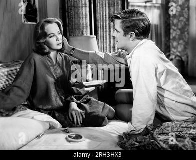 Leslie Caron, George Peppard, sur le tournage du film, 'The Subterraneans', MGM, 1960 Banque D'Images