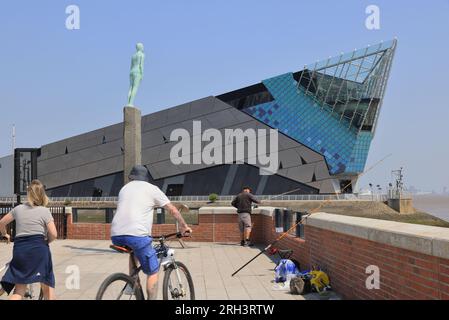 Extérieur de The Deep, le grand aquarium de Kingston upon Hull, East Riding of Yorkshire, Royaume-Uni Banque D'Images