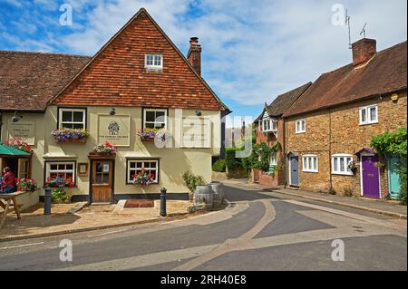 Pub anglais traditionnel 'The Samuel Palmer' dans le village Kent de Shoreham. Banque D'Images