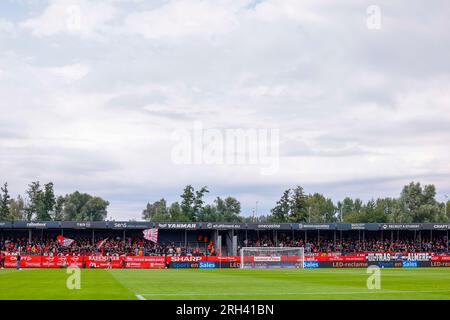 ALMERE, PAYS-BAS - 13 AOÛT : vue d'ensemble du stade à l'intérieur pendant le match d'Eredivisie entre Almere City et FC Twente au stade Yanmar le 13 août 2023 Banque D'Images