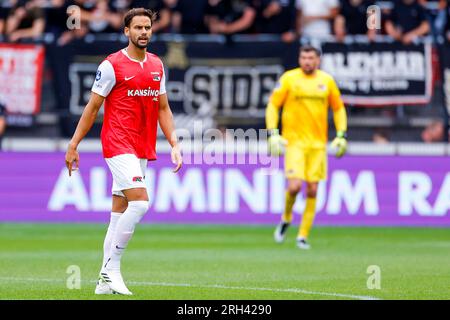 ALKMAAR, PAYS-BAS - AOÛT 13 : Pantelis Hatzidiakos (AZ Alkmaar) lors du match d'Eredivisie entre AZ Alkmaar et Go Ahead Eagles au stade AFAS sur A. Banque D'Images