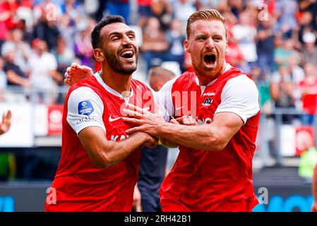 ALKMAAR, PAYS-BAS - AOÛT 13 : Vangelis Pavlidis (AZ Alkmaar) marque les 2-0 lors du match d'Eredivisie entre AZ Alkmaar et Go Ahead Eagles à AFAS Banque D'Images