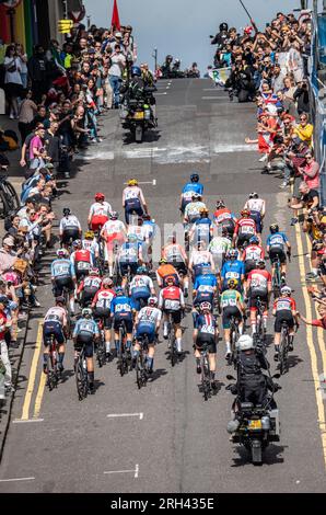 Glasgow, Écosse, Royaume-Uni. 13 août 2023. Championnats du monde UCI - la Belge Lotte Kopecky remporte la Women's Elite Road Race Road Race du Loch Lomond à Glasgow, se terminant par 6 tours du circuit du centre-ville. Crédit R.Gass/Alamy Live News Banque D'Images