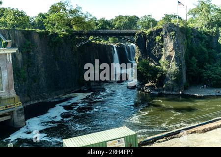 Paterson, New Jersey, États-Unis. 13 août 2023. Journée ensoleillée à Paterson Great Falls au parc national de Paterson. Crédit : Steve Mack/Alamy stock photo Banque D'Images