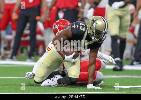 La Nouvelle-Orléans, États-Unis. 13 août 2023 : Michael Thomas (13), receveur des Saints Wide, fait une prise lors d'un match de pré-saison de la NFL entre les Saints de la Nouvelle-Orléans et les Chiefs de Kansas City au Caesars Superdome de la Nouvelle-Orléans, EN LOUISIANE. Jonathan Mailhes/CSM crédit : CAL Sport Media/Alamy Live News Banque D'Images