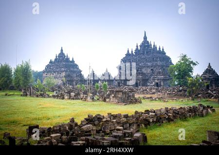 Les temples jumeaux de Candi Plaosan, construits par le prince hindou pour son épouse bouddhiste Banque D'Images