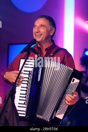 Brême, Deutschland. 30 mai 2002. PHOTO D'ARCHIVE : Rocco GRANATA fête ses 85 ans le 16 août 2023, Rocco GRANATA, ITA, Schlagersaenger. ? Crédit : dpa/Alamy Live News Banque D'Images