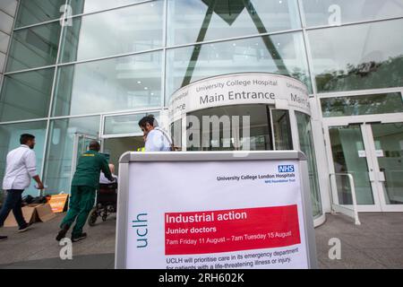 Londres, Royaume-Uni. Août 14 2023. Le signe d'action industrielle est à l'extérieur de l'University College London Hospital.Credit : Tayfun Salci / Alamy Live News Banque D'Images