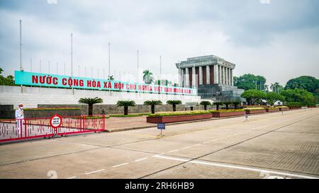 Hanoi, Vietnam, 13 novembre 2022 : vue de la place Ba Dinh et du mausolée Ho Chi Minh à Hanoi, Vietnam Banque D'Images