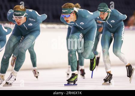 HERENVEEN - Triple champion du monde Jordan Stolz lors du premier entraînement sur glace de l'équipe complète AH Zaanlander à Thialf. ANP VINCENT JANNINK Banque D'Images