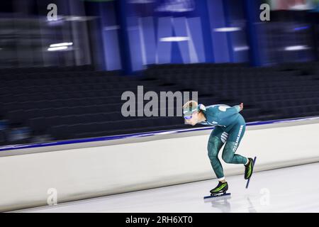 HERENVEEN - Triple champion du monde Jordan Stolz lors du premier entraînement sur glace de l'équipe complète AH Zaanlander à Thialf. ANP VINCENT JANNINK Banque D'Images