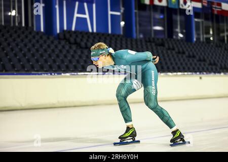 HERENVEEN - Triple champion du monde Jordan Stolz lors du premier entraînement sur glace de l'équipe complète AH Zaanlander à Thialf. ANP VINCENT JANNINK Banque D'Images