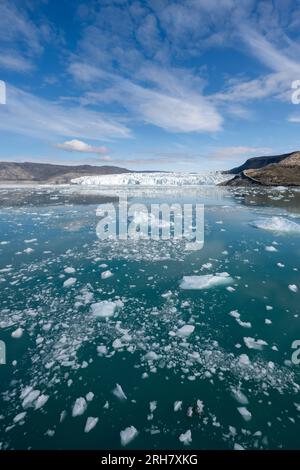 Groenland Ouest, baie de Baffin, Paul-Emile Victor, glacier EQI alias Eqip Sermia. Considéré comme le glacier le plus vêlant du Groenland. Banque D'Images