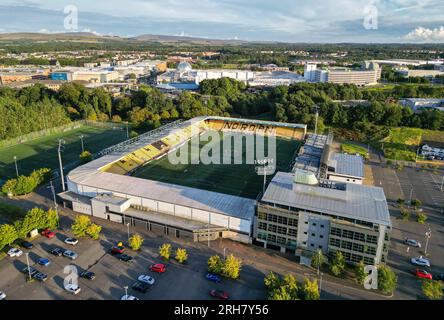 Vue aérienne de la Tony Macaroni Arena, stade du Livingston football Club, Almondvale, Livingston, West Lothian, Royaume-Uni. Banque D'Images