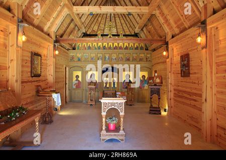 L'église orthodoxe serbe Saint Sava à Drvengrad (Kustendorf) construite par le réalisateur serbe Emir Kusturica à Mokra Gora, en Serbie Banque D'Images