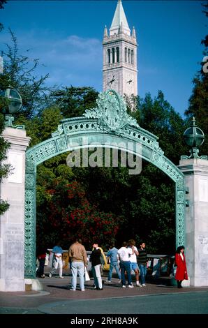 Porte Sather, UCB, campanile Banque D'Images