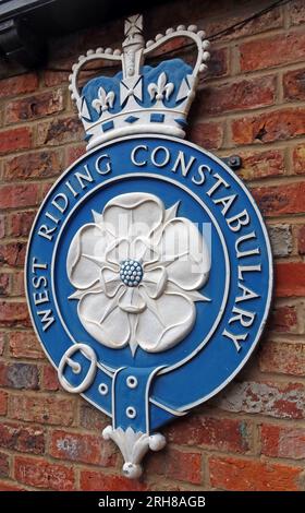 Blue badge of West Riding Constabulary, North Yorkshire, Angleterre, Royaume-Uni, Banque D'Images