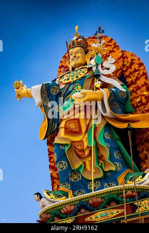Inde, Jammu & Cachemire, Ladakh, Bodhkharbu, Guru Padmasambhava géant Statue en cours de rénovation Banque D'Images