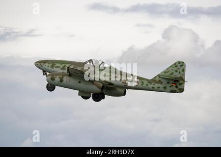 Messerschmitt Me 262 Swallow D-IMTT, une réplique du Me262 original de la Luftwaffe était une apparition vedette au Royal International Air Tattoo Banque D'Images