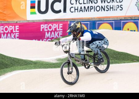 Romain Mahieu de France en route vers sa médaille d'or aux finales Elite BMX hommes aux Championnats du monde de cyclisme UCI 2023, Glasgow, Royaume-Uni Banque D'Images