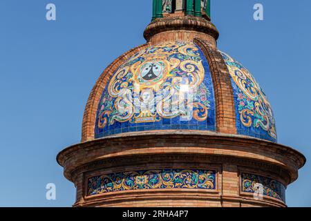 Séville, Espagne. La Capilla del Carmen (Chapelle du Carmel) également connue sous le nom d'Iglesia del Puente (Église du pont), par Anibal Gonzalez Banque D'Images