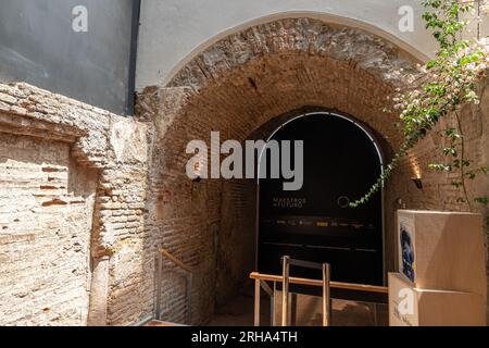 Séville, Espagne. À l'intérieur des ruines souterraines des fondations du Castillo de San Jorge (château de Saint Georges), siège de l'Inquisition espagnole Banque D'Images