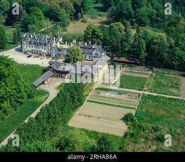 Strasbourg, Château de Pourtalès, 18e siècle, parc, champs, quartier Robertsau, vue aérienne de la ville, Alsace, France, Europe, Banque D'Images