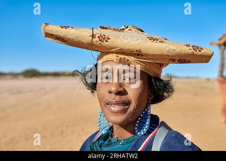 Namibie. Portrait d'une femme de l'ethnie Herero Bantu Banque D'Images