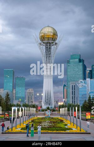 Astana, Kazakhstan - 13 août 2023 : vues de la tour d'observation Bayterek à Astana, Kazakhstan. Banque D'Images