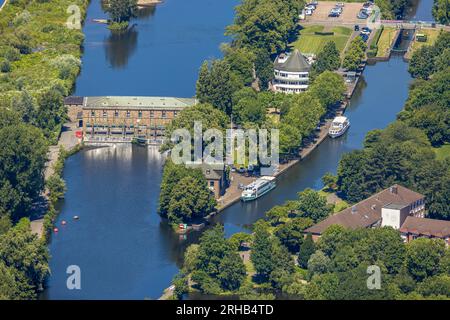 Vue aérienne, île écluse, centrale hydroélectrique de Kahlenberg, écluse de la Ruhr, station d'eau de restaurant de bâtiment rond avec jetée Weisse flotte, vieille ville Banque D'Images