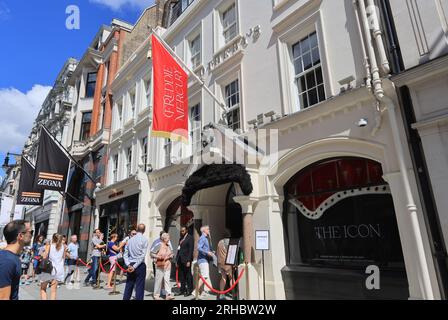 Freddie Mercury - une exposition des possessions de la légende du rock chez Sotheby's sur New Bond Street, avant d'être vendu aux enchères, Londres, Royaume-Uni Banque D'Images