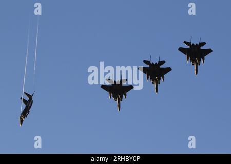 USAF 48th FW F-15E sur la rupture dans le ciel à la RAF Lakenheath. Banque D'Images