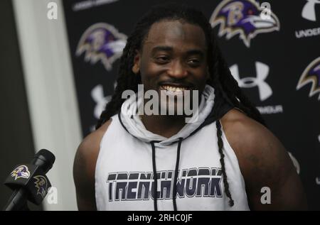 marquer 19 touchdowns. ENREGISTRER LA PHOTO PRISE SUR. 15 août 2023. 19 juillet 2018 : Owings Mills, Maryland, USA : Baltimore Ravens RB Alex Collins (34) sur le podium lors de la première journée du camp d'entraînement de la saison 2018 au Under Armour Performance Center. Crédit : Mike Buscher/CSM/ZUMA Wire/Alamy Live News Banque D'Images