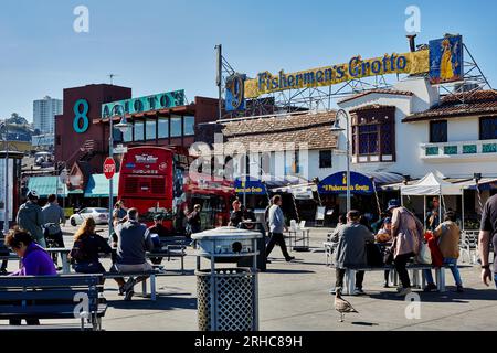 San Francisco, Californie, États-Unis. 6 novembre 2015. Grotte d'Alioto et des pêcheurs au Fisherman's Wharf à San Francisco (crédit image : © Ian L. Sitren/ZUMA Press Wire) À USAGE ÉDITORIAL UNIQUEMENT! Non destiné à UN USAGE commercial ! Banque D'Images