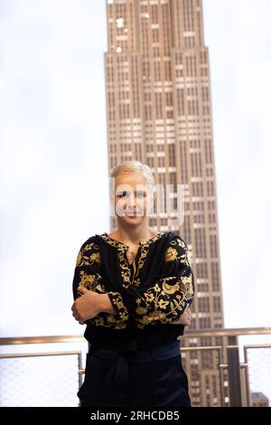 Larissa Pacheco (bleue) et Olena Kolesnyk (noire), demi-finalistes du PFL poids plume féminin, lors d'un tournoi éliminatoire du Championnat du monde PFL, et visiteront l'Empire State Building à New York le mardi 15 août. Ils s'affronteront le 18 août 2023 au Theater at Madison Square Garden. Les vainqueurs de chaque combat de Playoff avanceront au Championnat du monde PFL et auront la chance de gagner 1 millions de dollars et de remporter l’or PFL. (Photo de Vanessa Carvalho) crédit : Brazil photo Press/Alamy Live News Banque D'Images