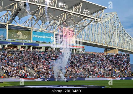 Chester, PA, USA 15 août, 2023 pyrotechnie d'avant-match (crédit image : Don Mennig Alamy News - usage éditorial seulement - pas d'usage commercial) Banque D'Images