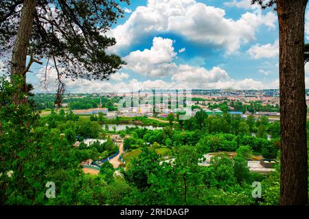 Prague, vue depuis le zoo de la ville. La vue sur Prague depuis la ville Banque D'Images