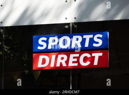 Enseigne de magasin Sports Direct, New Street, Birmingham, Royaume-Uni Banque D'Images